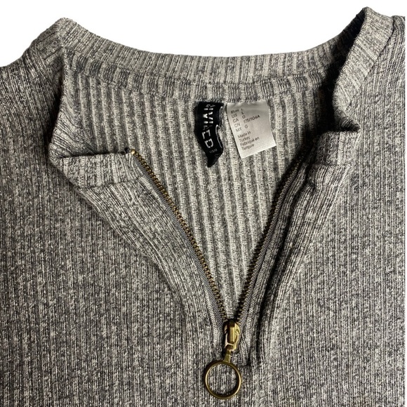 DIVIDED ZIP FRONT GRAY RIBBED TOP SIZE LARGE - Picture 2 of 3